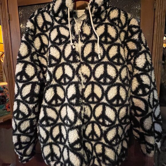 PacSun Black and White Peace Fleece - Back to School! - Picture 1 of 3